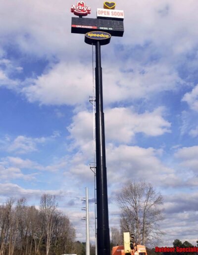 Loves Speedco sign by Outdoor Specialist, Inc.