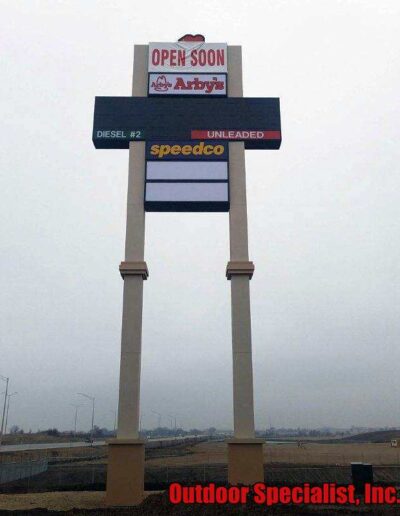 image Two post, custom Love's Speedco sign by Outdoor Specialist, Inc.